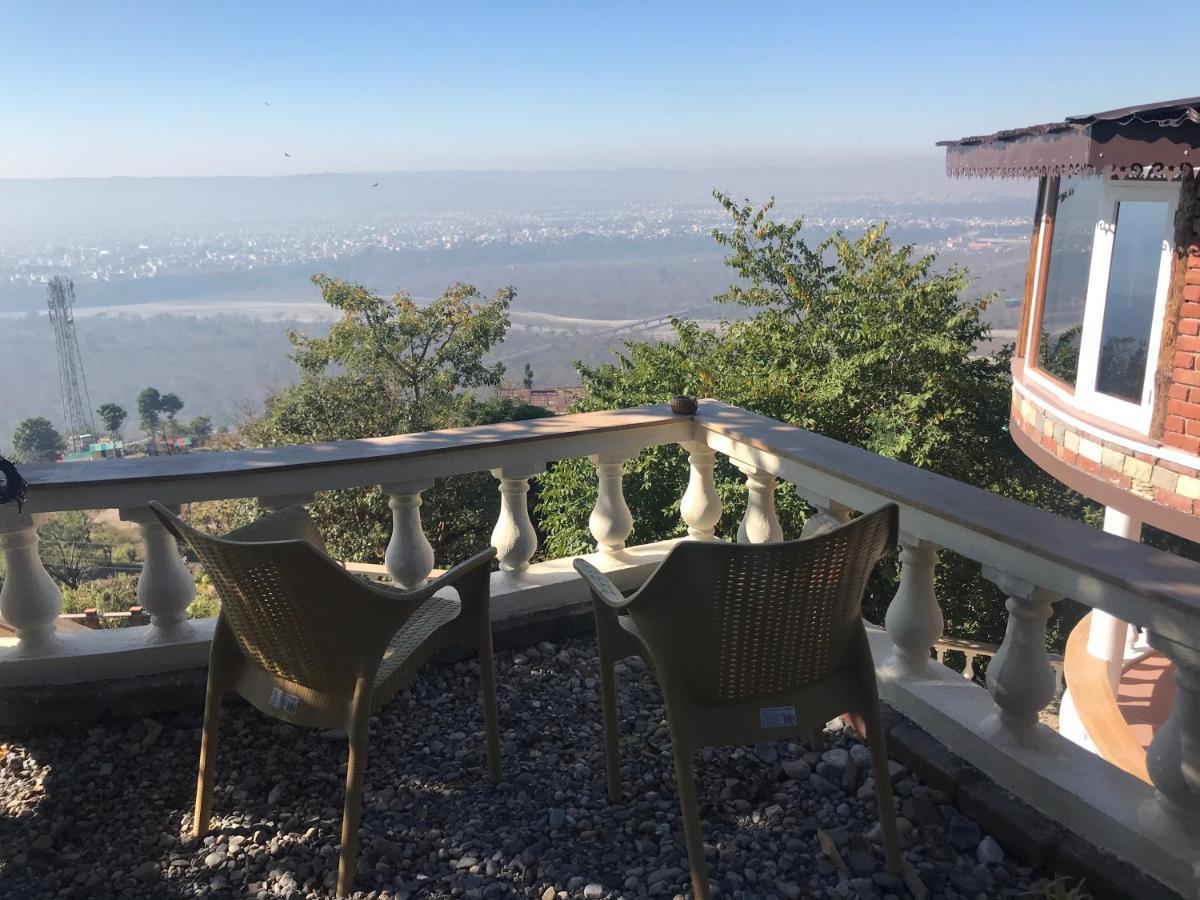 Chateau De Tatli - Hilltop - Дехрадун Екстериор снимка
